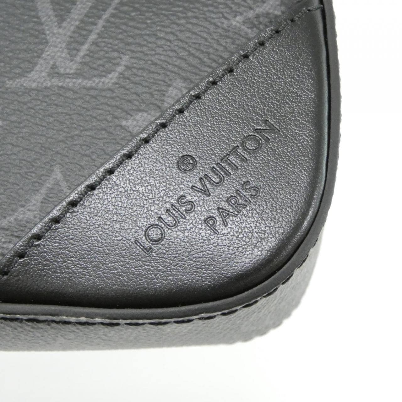 ルイヴィトン モノグラム エクリプス リバース トリオ メッセンジャー M69443 ショルダーバッグ