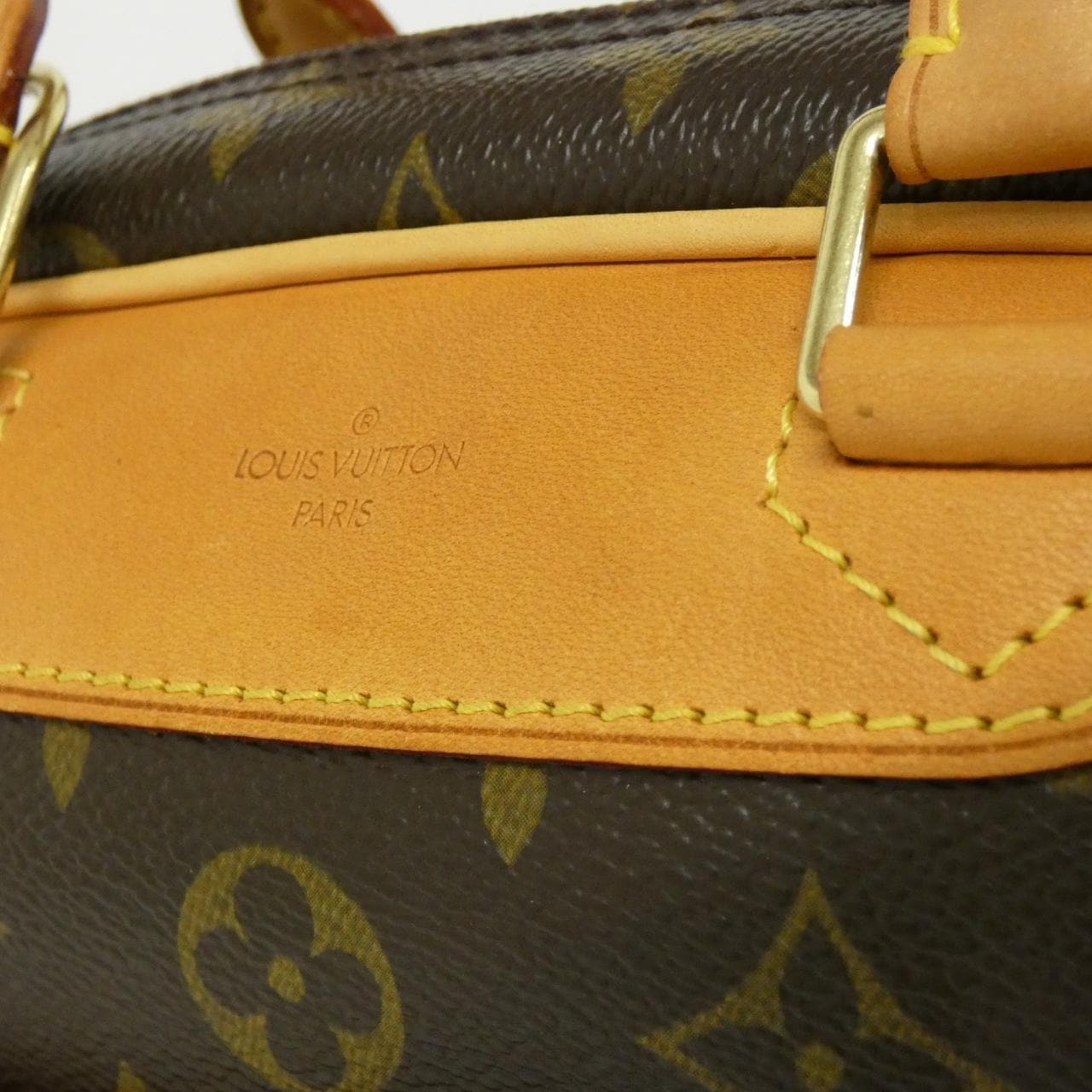 ルイヴィトン モノグラム トゥルーヴィル M42228 バッグ