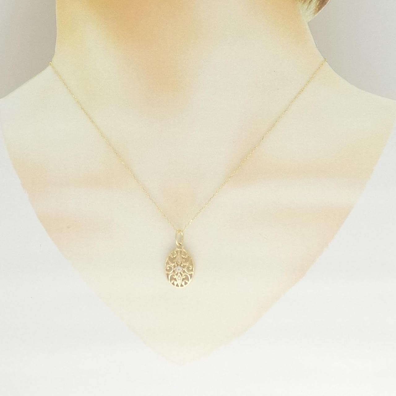 K10YG ホワイトトパーズ ネックレス