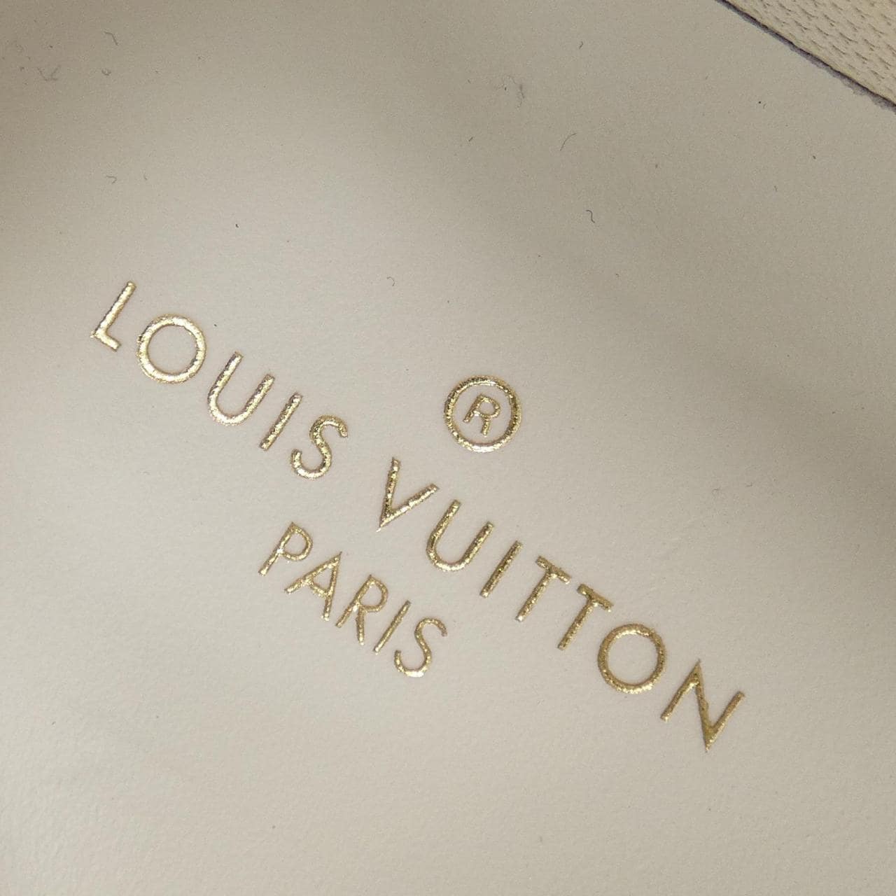 ルイヴィトン LOUIS VUITTON スニーカー