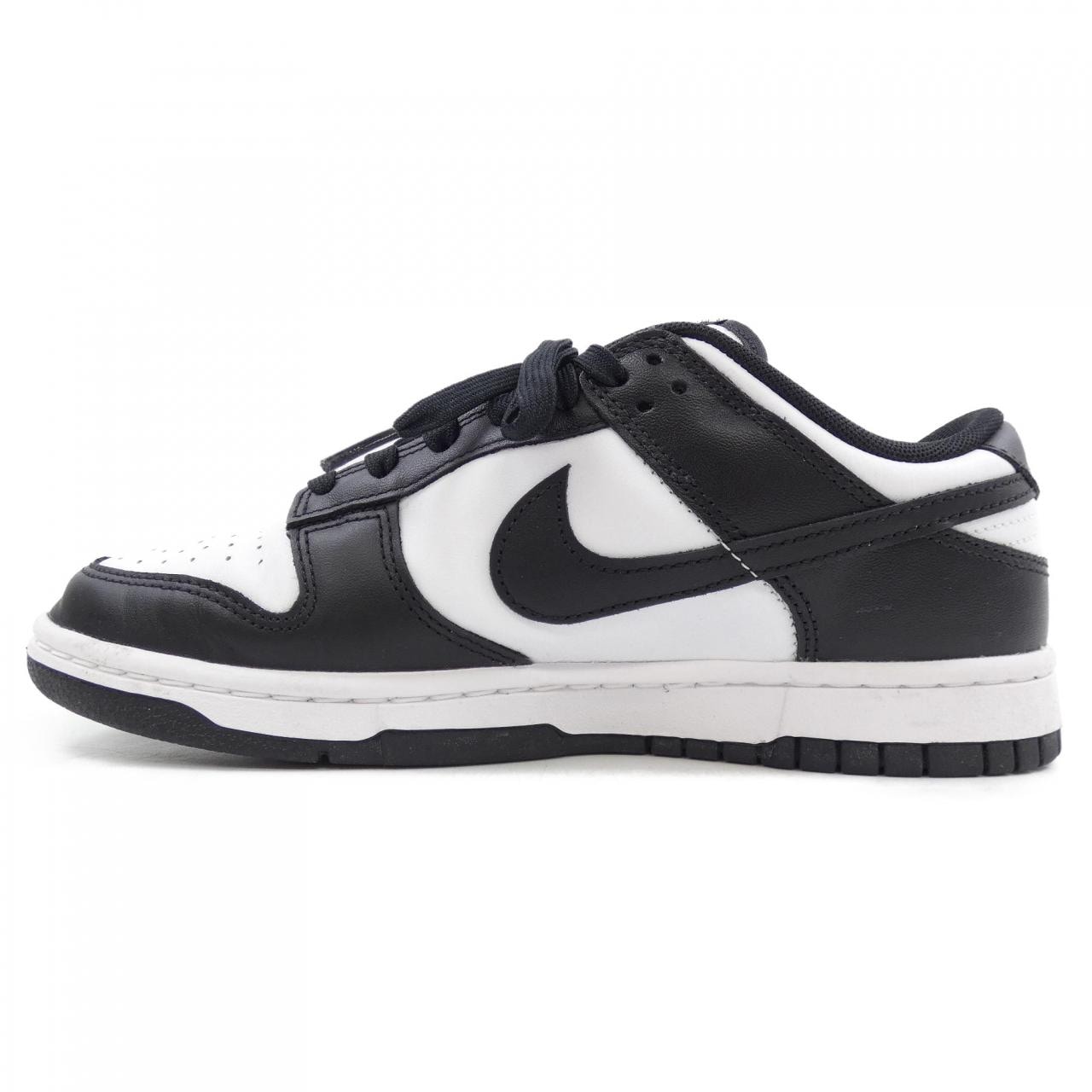 ナイキ NIKE スニーカー