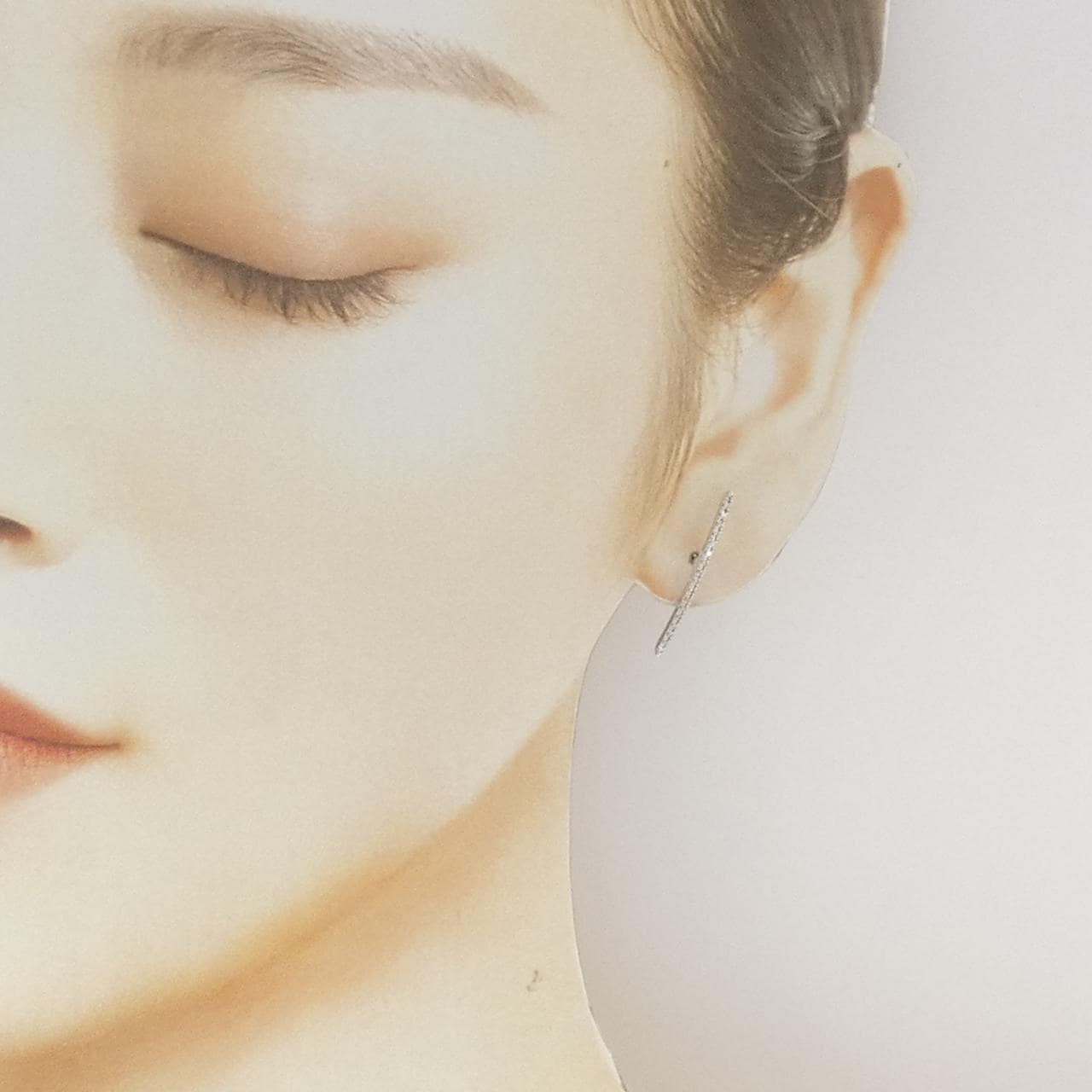 ヒロタカ ゴサマー ロング バー ピアス 0.09CT 片耳