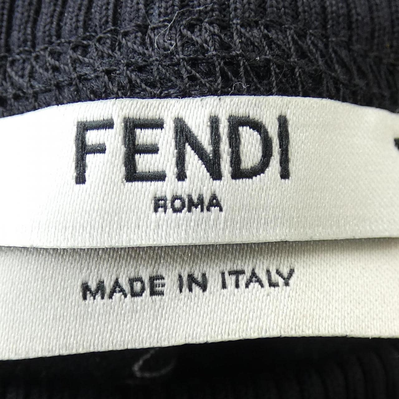 フェンディ FENDI FS7102 A5GM スウェット