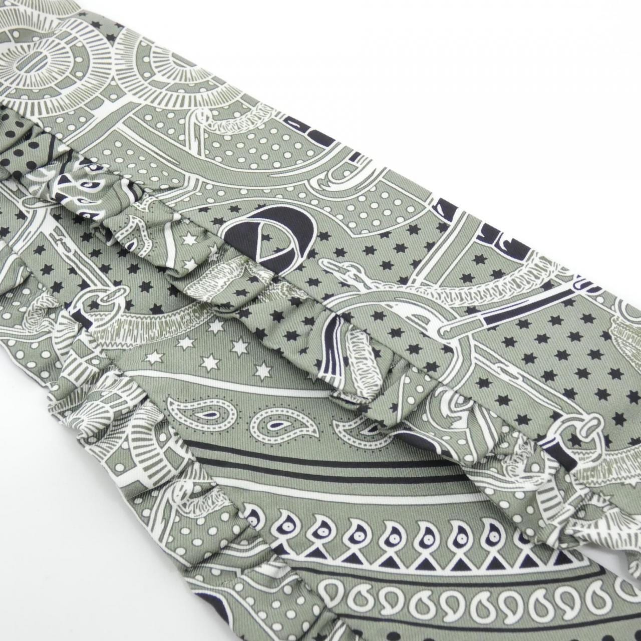 エルメス EPERON D'OR BANDANA ツイリー フリル 852978S スカーフ