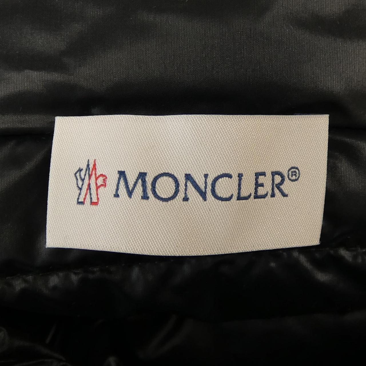 モンクレール MONCLER ダウンジャケット