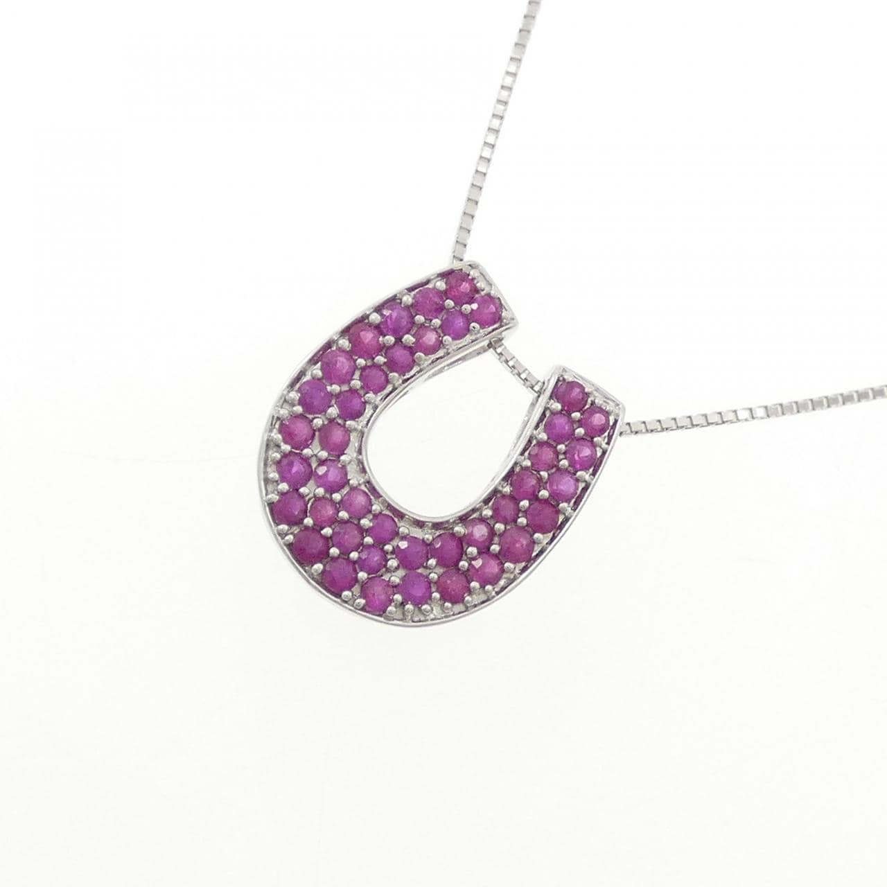 K18WG ホースシュー ルビー ネックレス 0.60CT