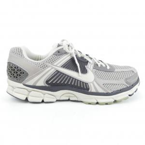 ナイキ NIKE スニーカー