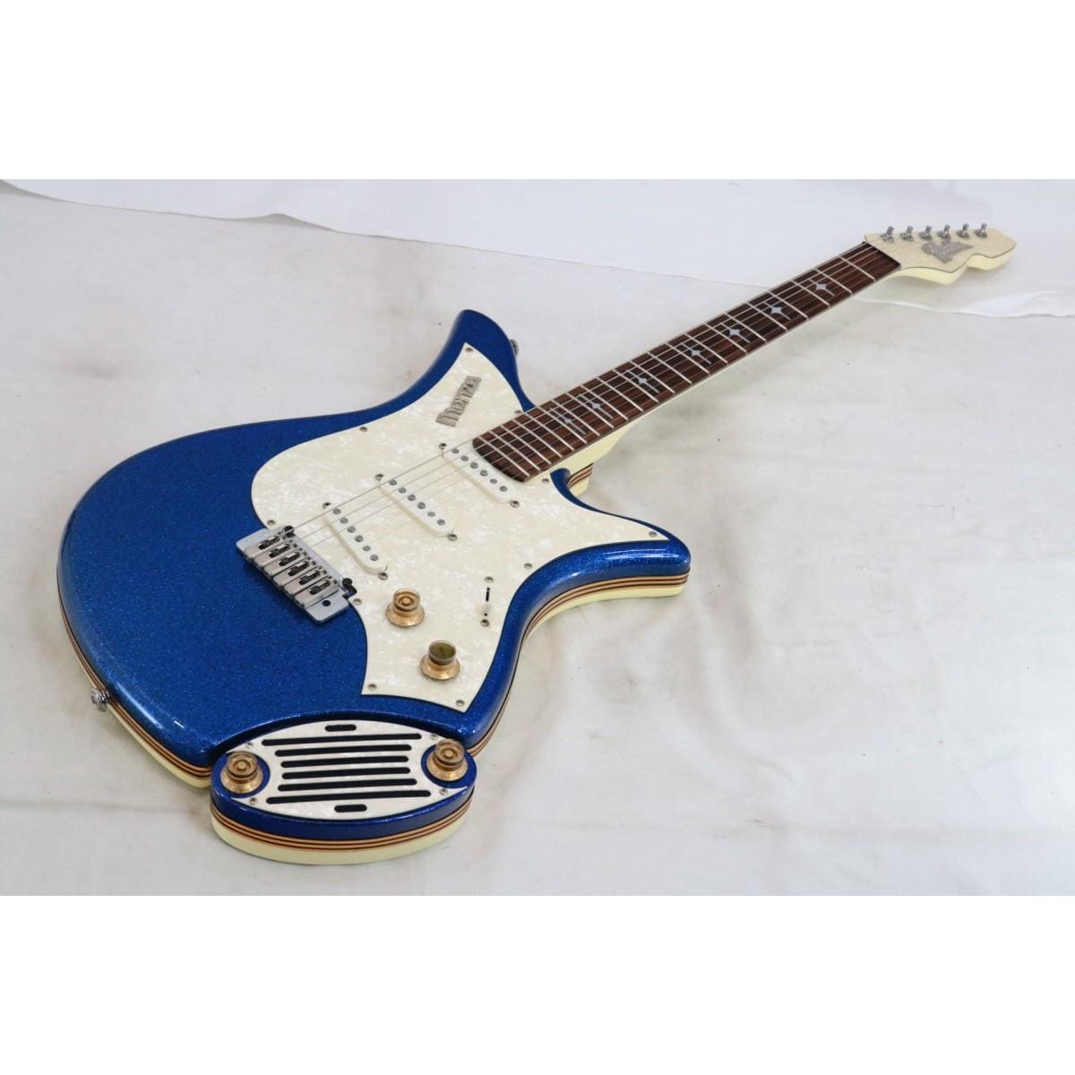 Ｉｔａｌｉａ　ｇｕｉｔａｒｓ　　ＭＯＮＺＡ