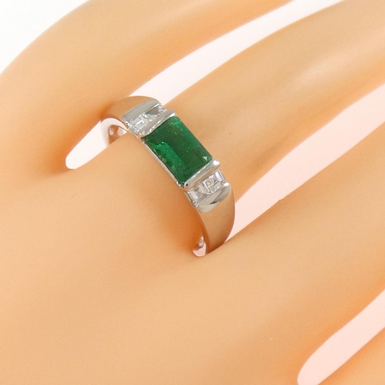 PT900 エメラルド リング 0.87CT
