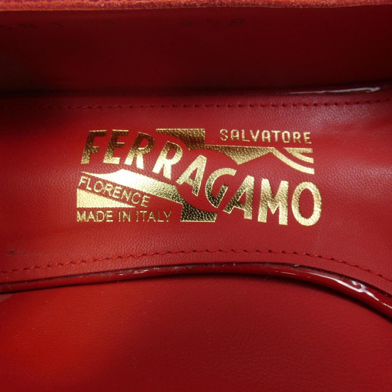 サルヴァトーレフェラガモ SALVATORE FERRAGAMO パンプス