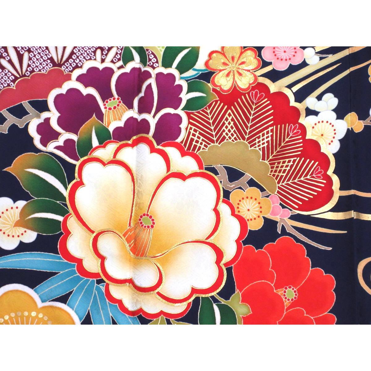 振袖　友禅金彩加工　刺繍入り