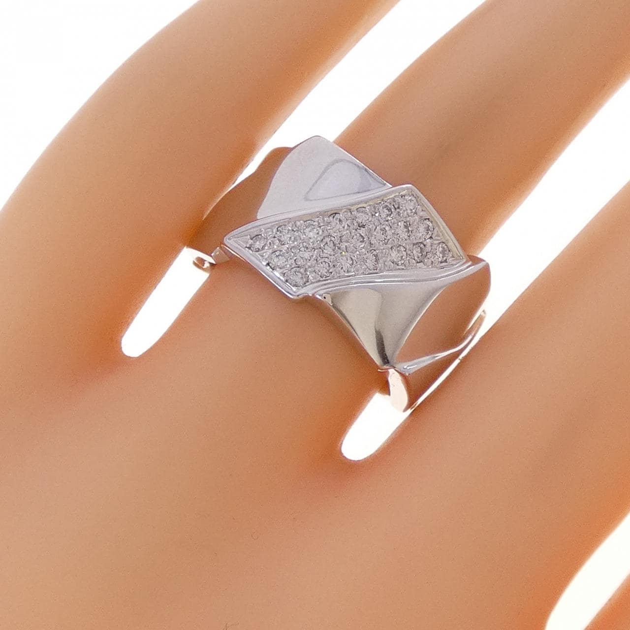 ヴァンドーム ダイヤモンド リング 0.28CT