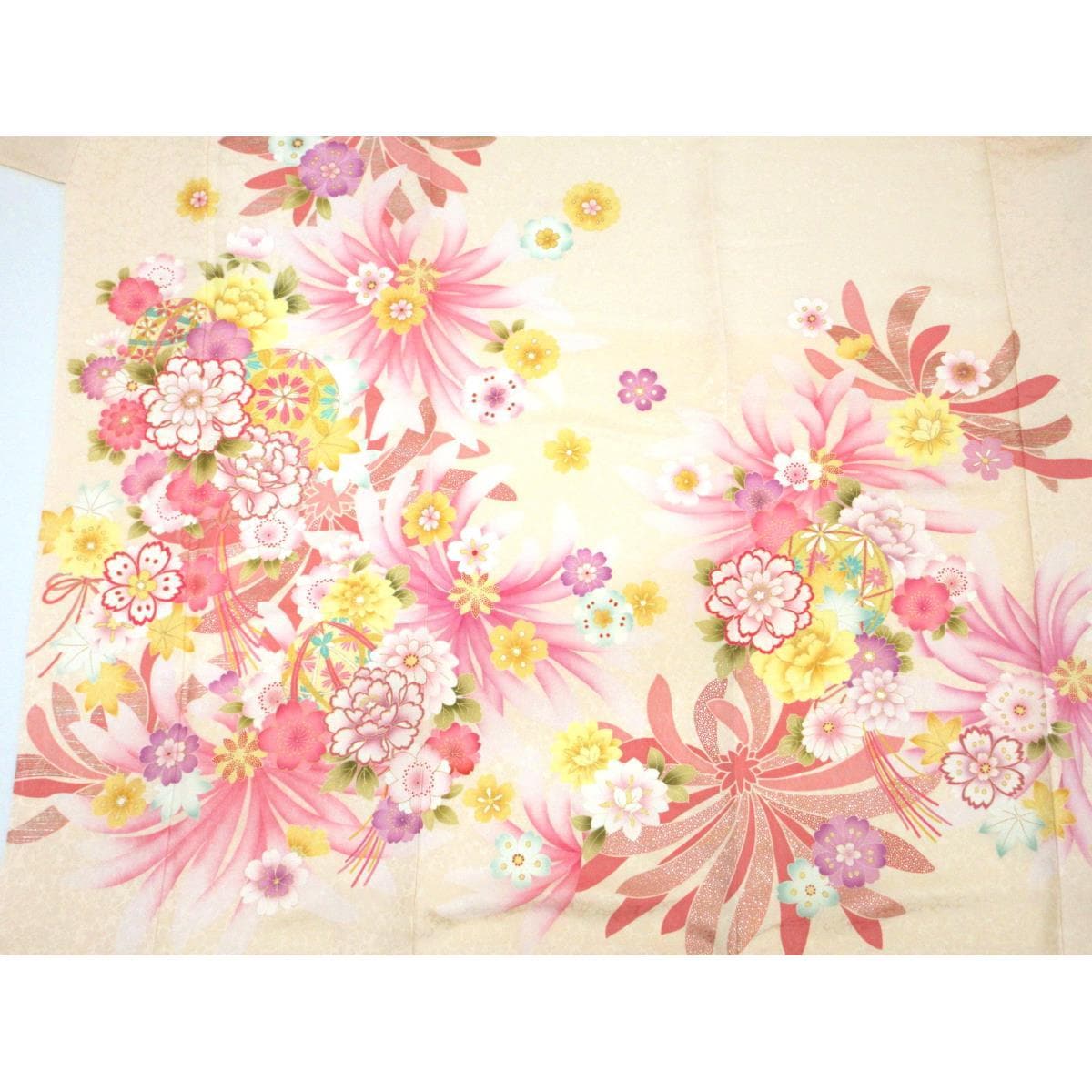 【未使用品】振袖　友禅金彩加工　刺繍入り