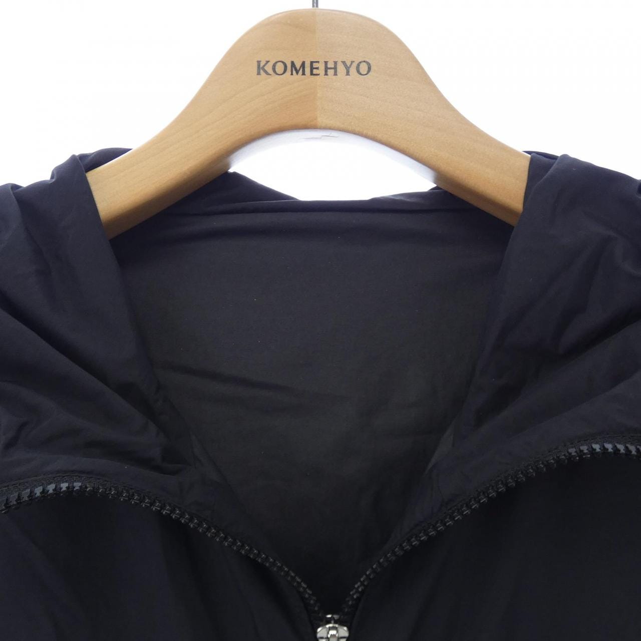 モンクレール MONCLER ブルゾン