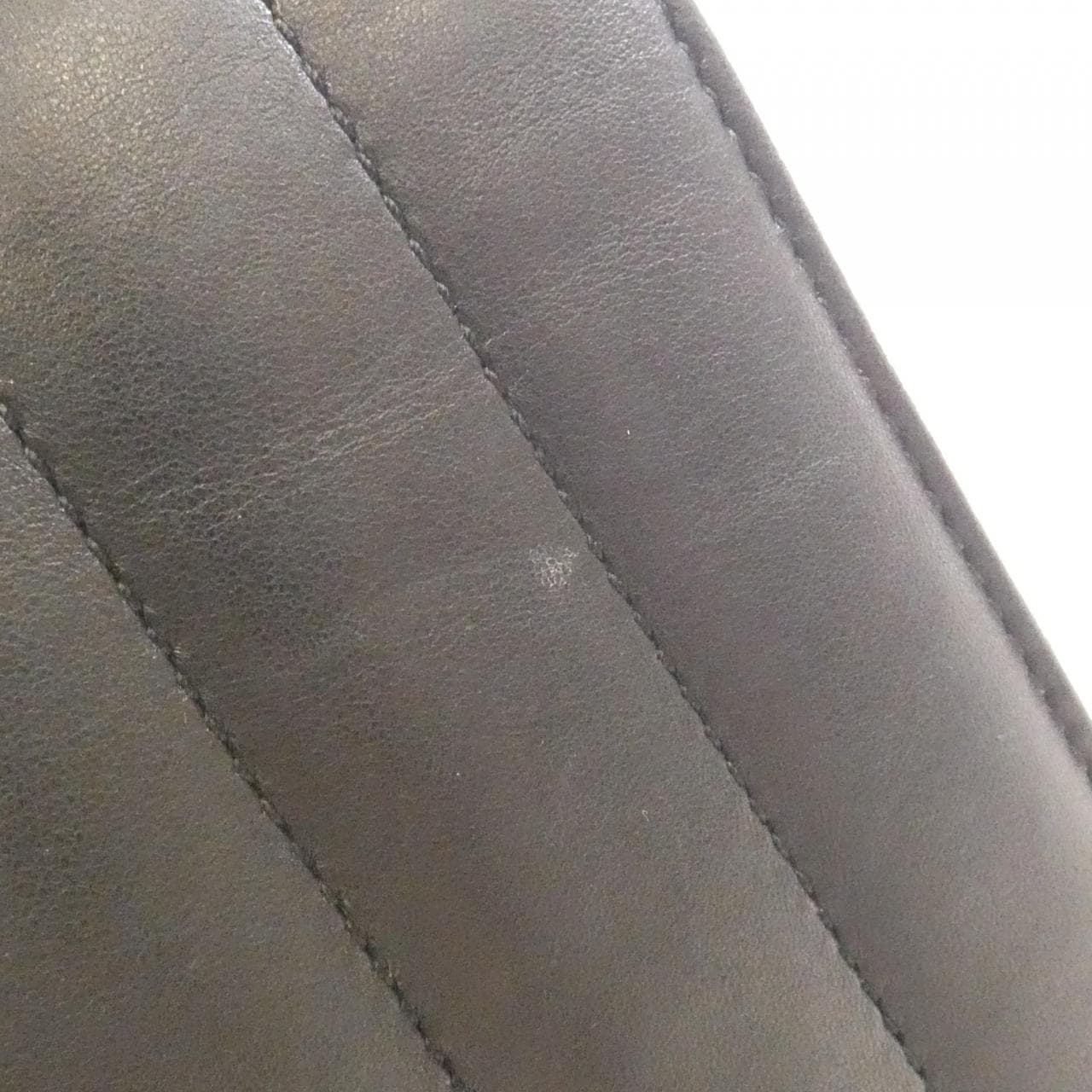 サンローラン ヴィキ 532595 0YD0J ショルダーバッグ