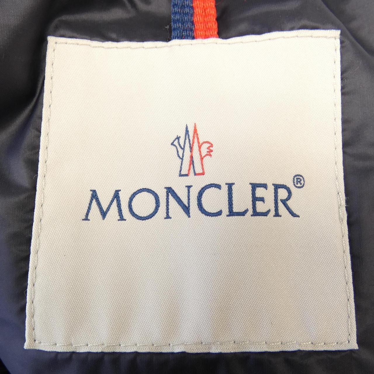 モンクレール MONCLER ダウンジャケット