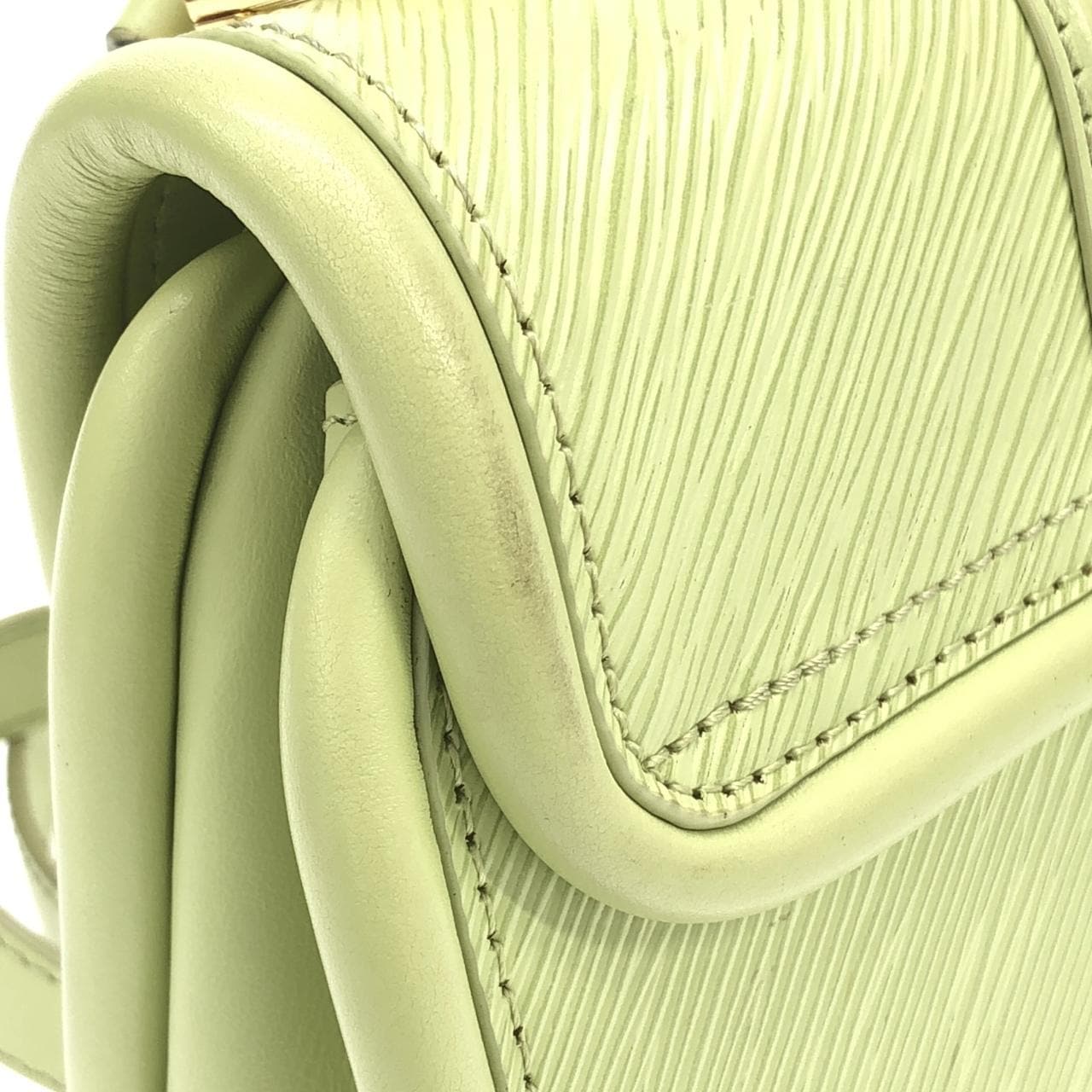 ルイヴィトン エピ ハイド アンド シーク M22725 バッグ