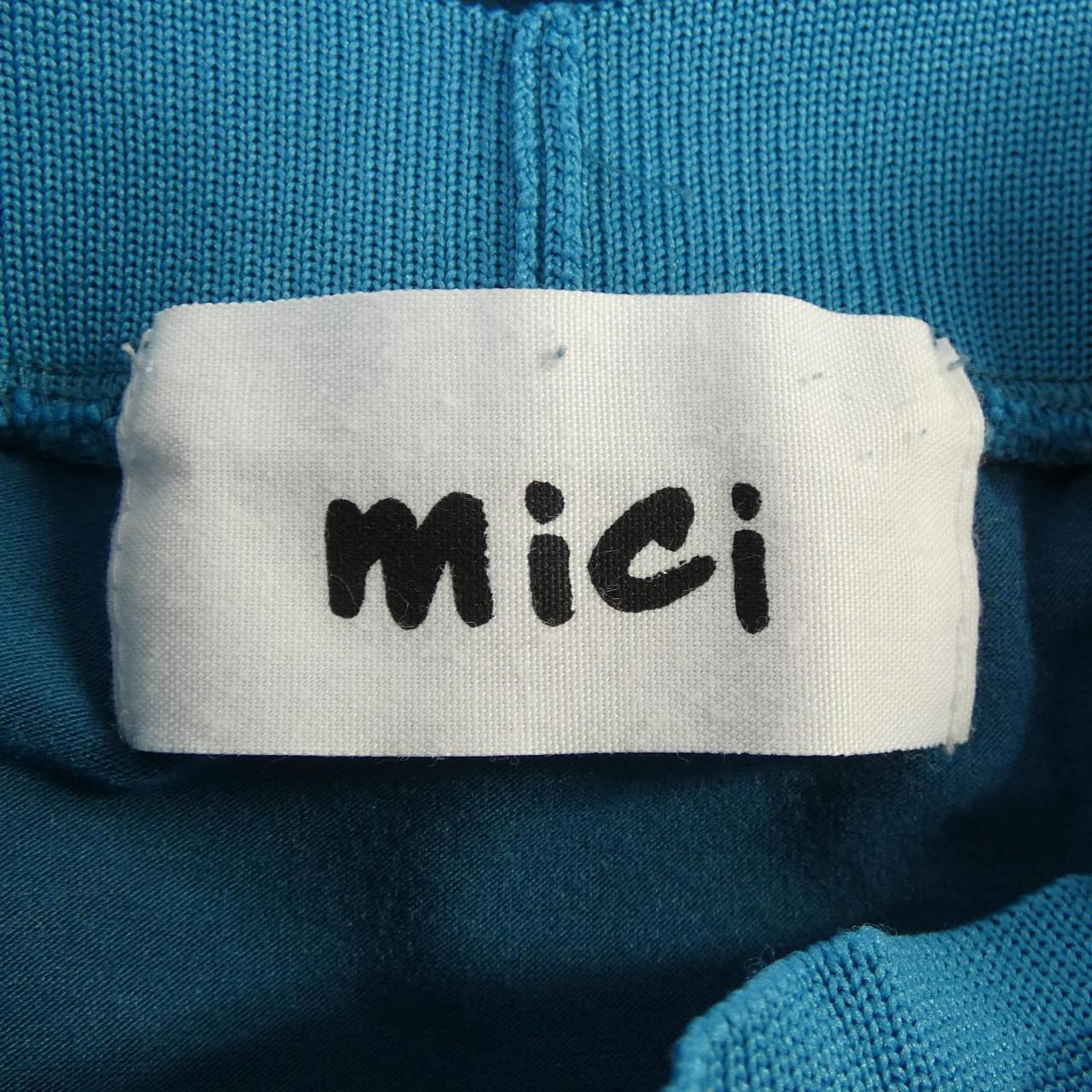 MICI トップス