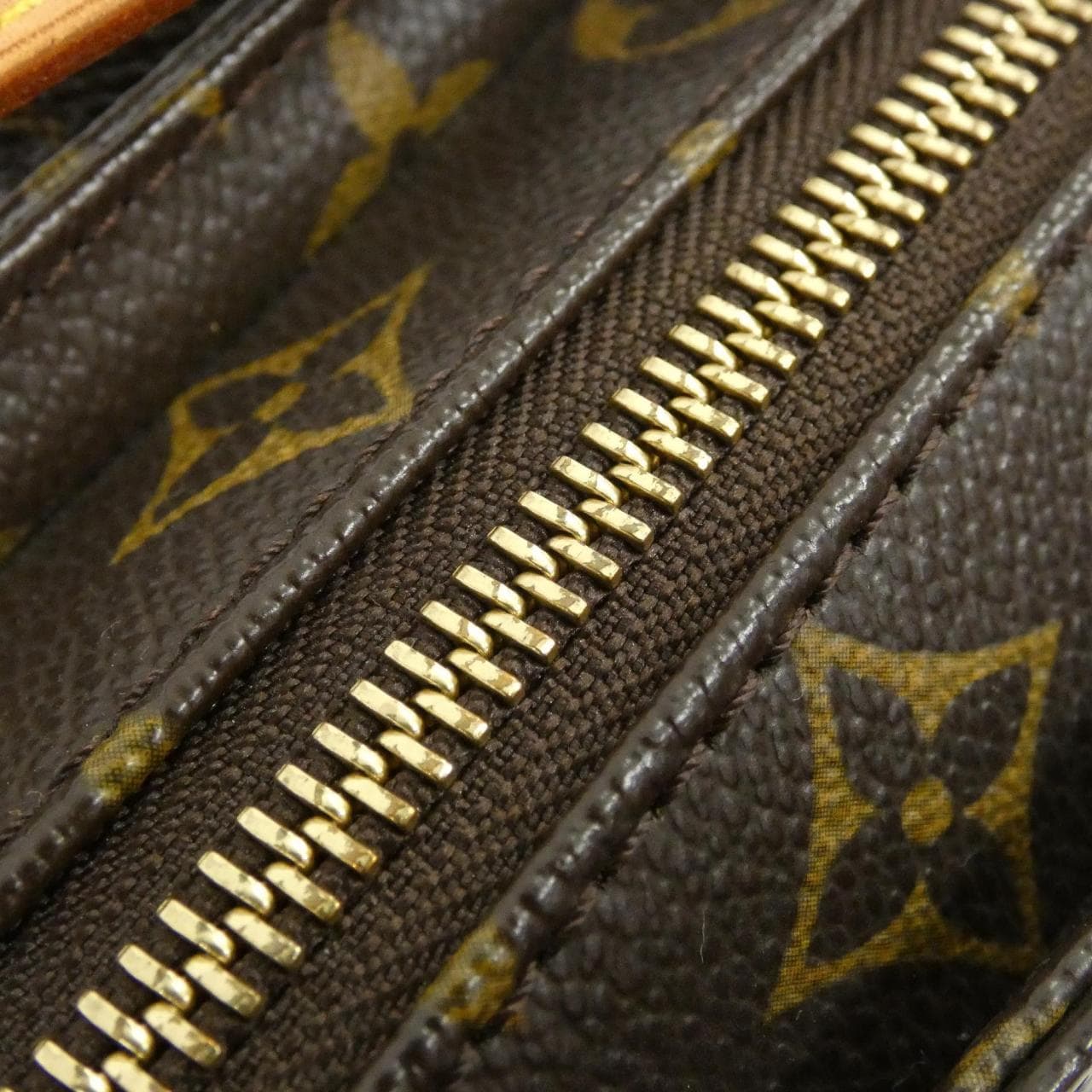 LOUIS VUITTON Monogram Viva Cité MM M51164 Shoulder Bag