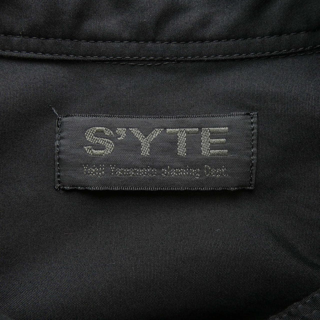 S'YTE シャツ