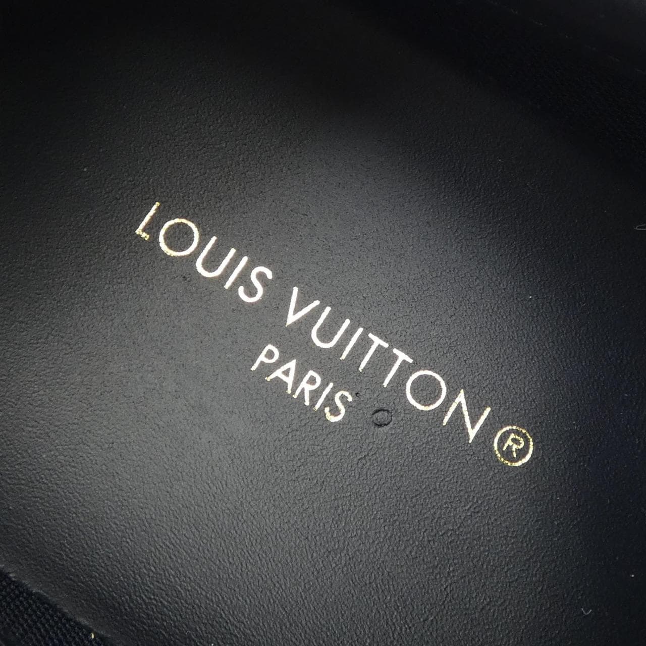 ルイヴィトン LOUIS VUITTON スニーカー