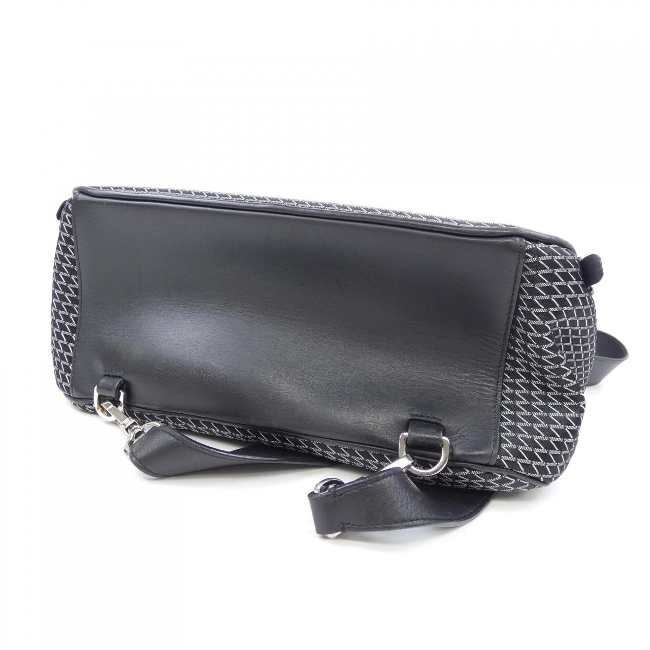 ヴァレクストラ VALEXTRA K-VAL BAG