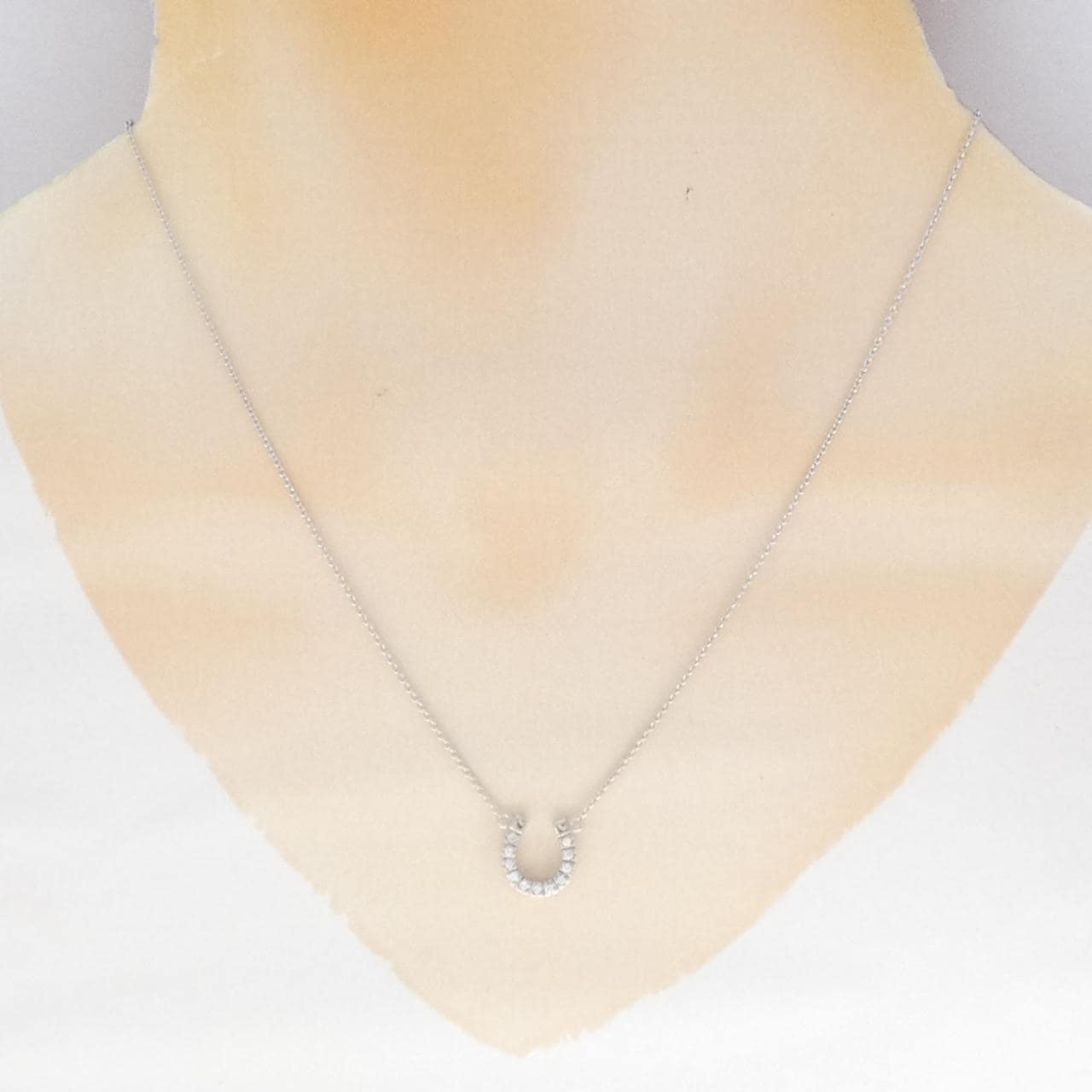 STAR JEWELRY horseshoe necklace