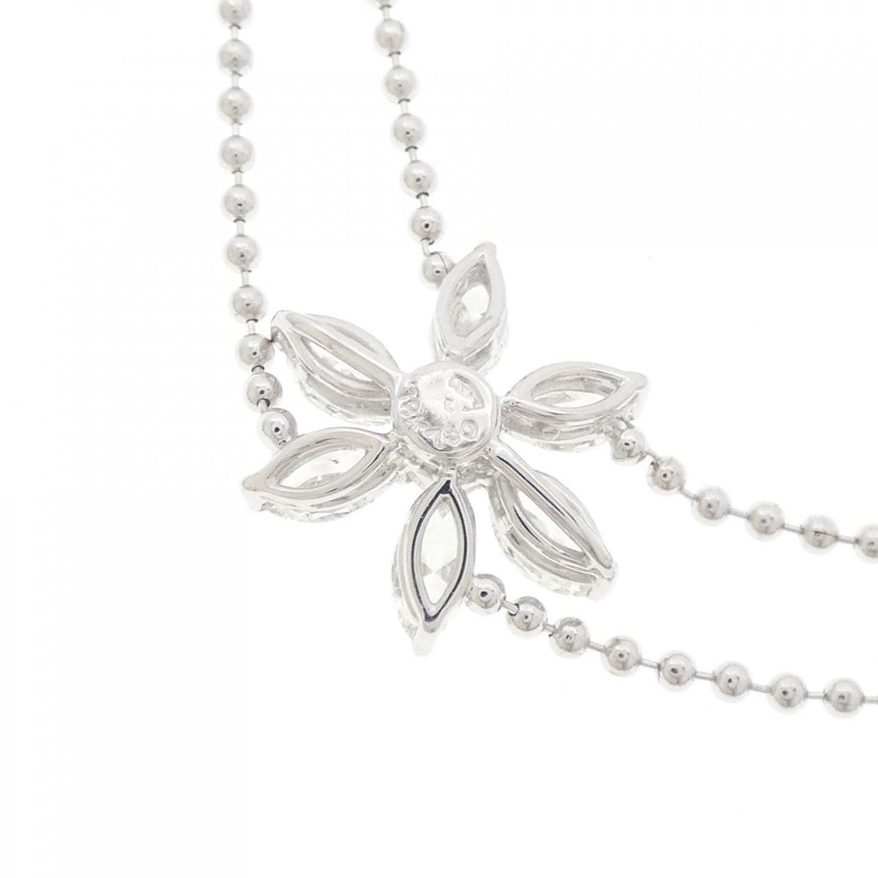 750WG フラワー ダイヤモンド ネックレス