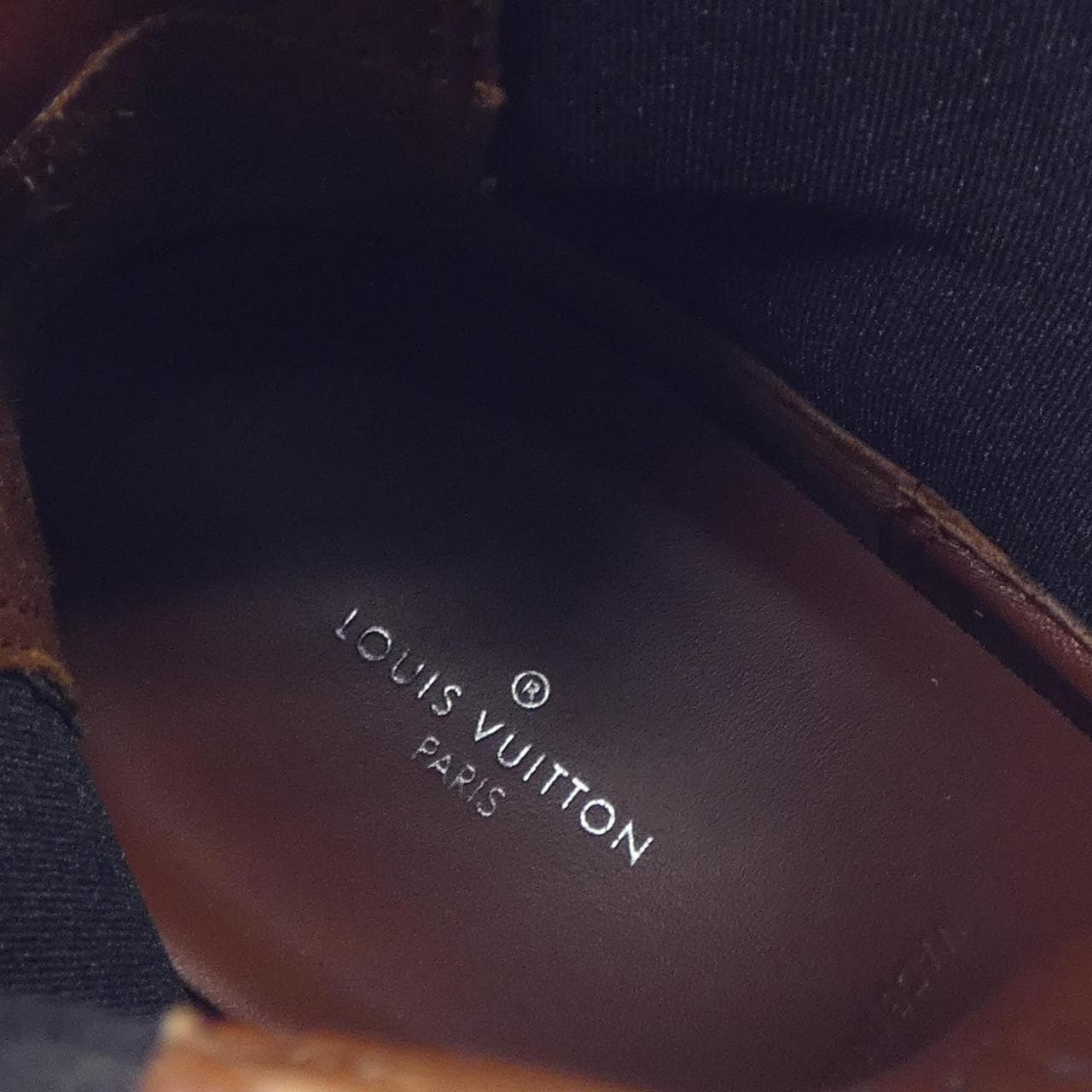 ルイヴィトン LOUIS VUITTON サイドゴア LVアークライトライン ブーツ