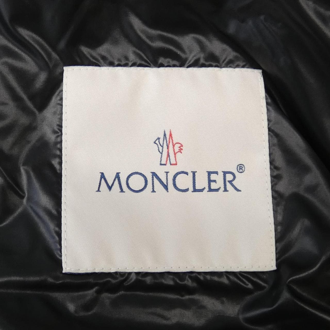 モンクレール MONCLER ダウンジャケット