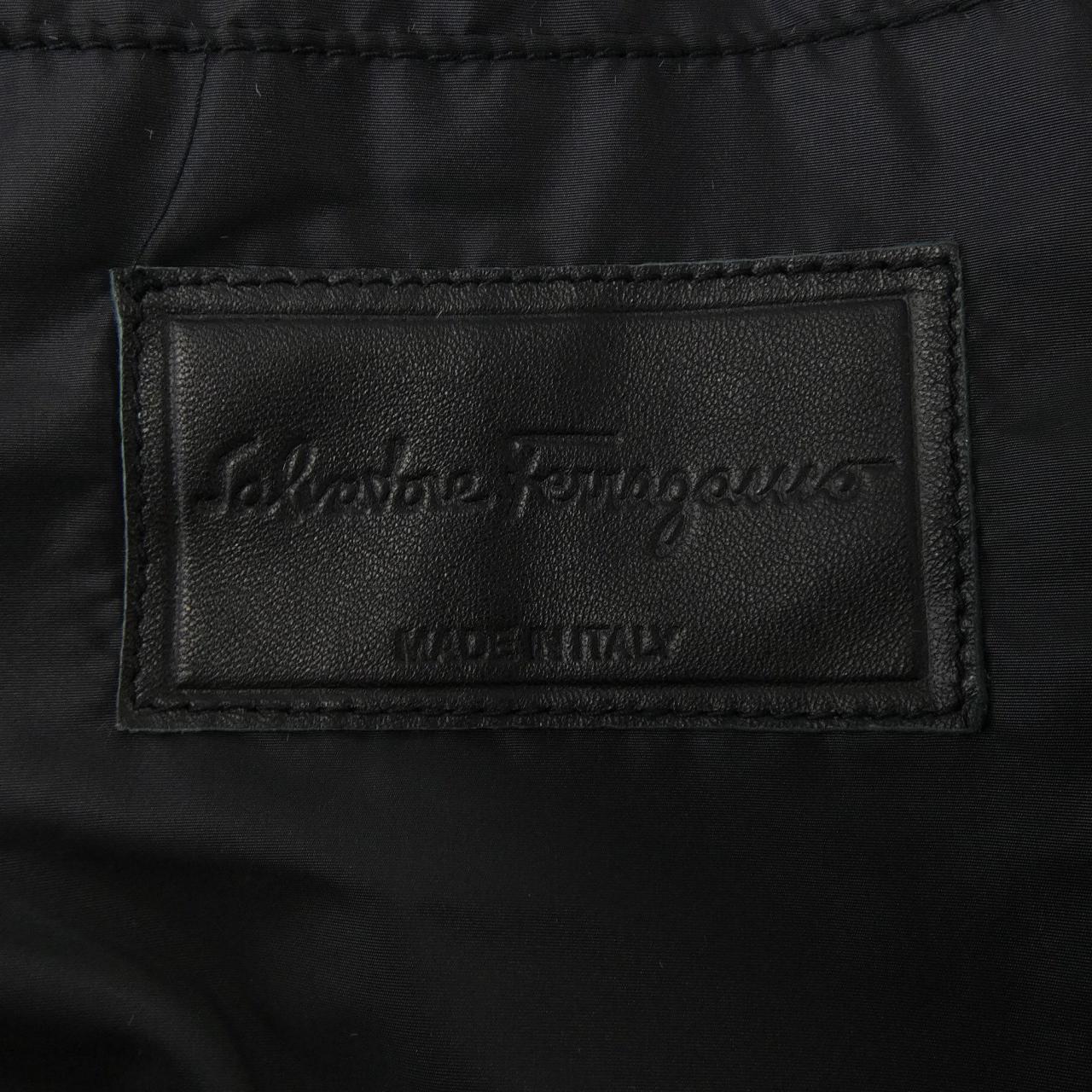 サルヴァトーレフェラガモ SALVATORE FERRAGAMO ブルゾン