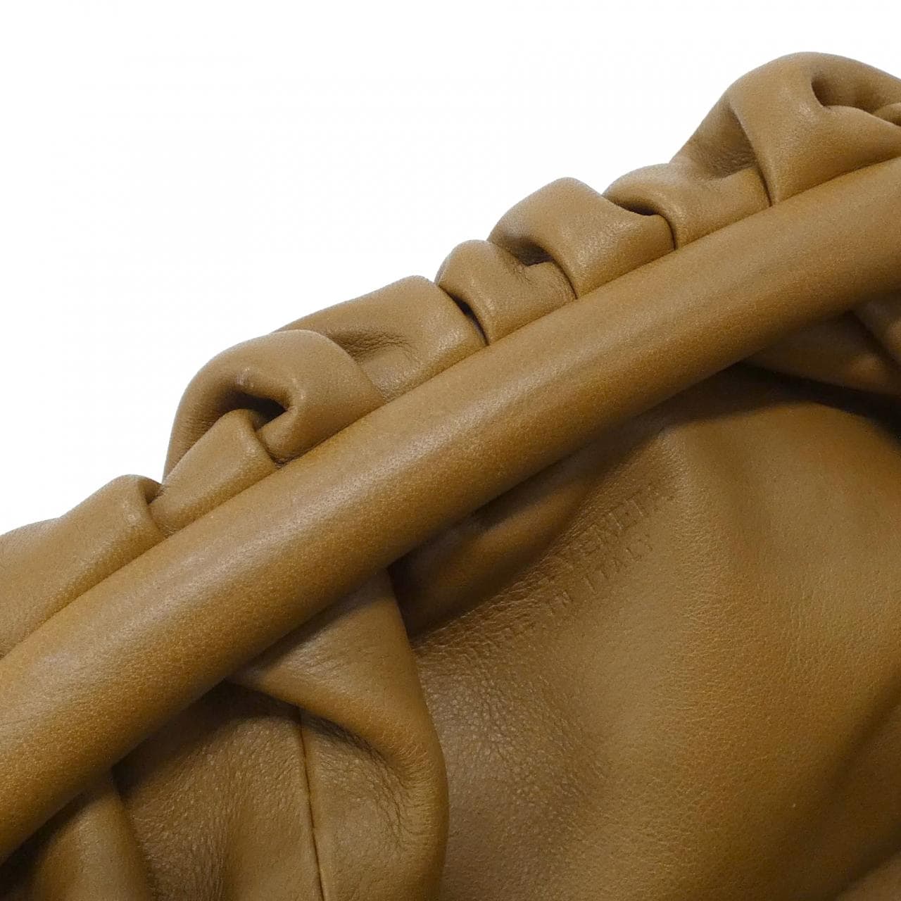 ボッテガヴェネタ 585852 VCP40 ショルダーバッグ