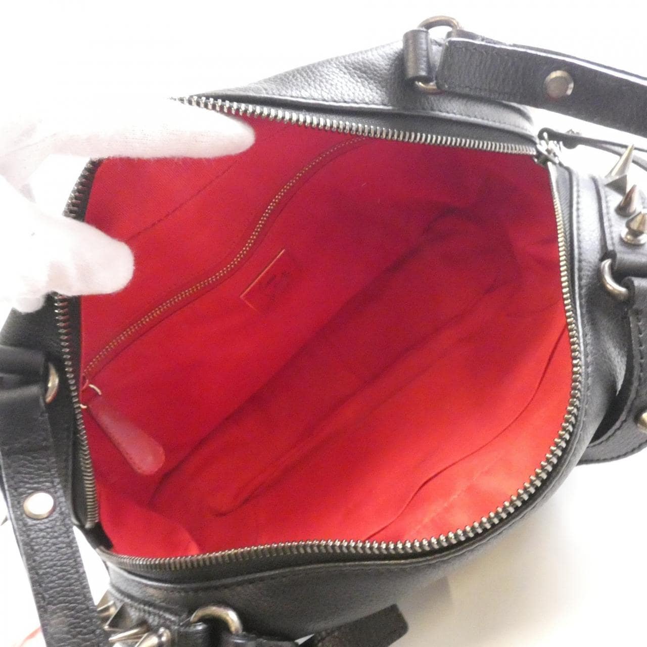 クリスチャンルブタン バッグ