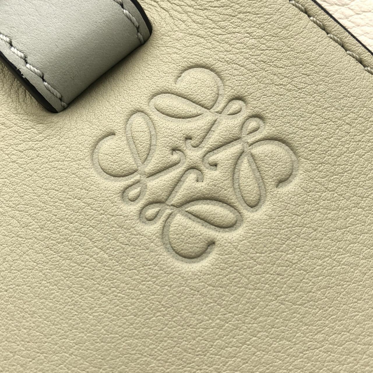 ロエベ ハンモック スモール 326 30KS35 ショルダーバッグ