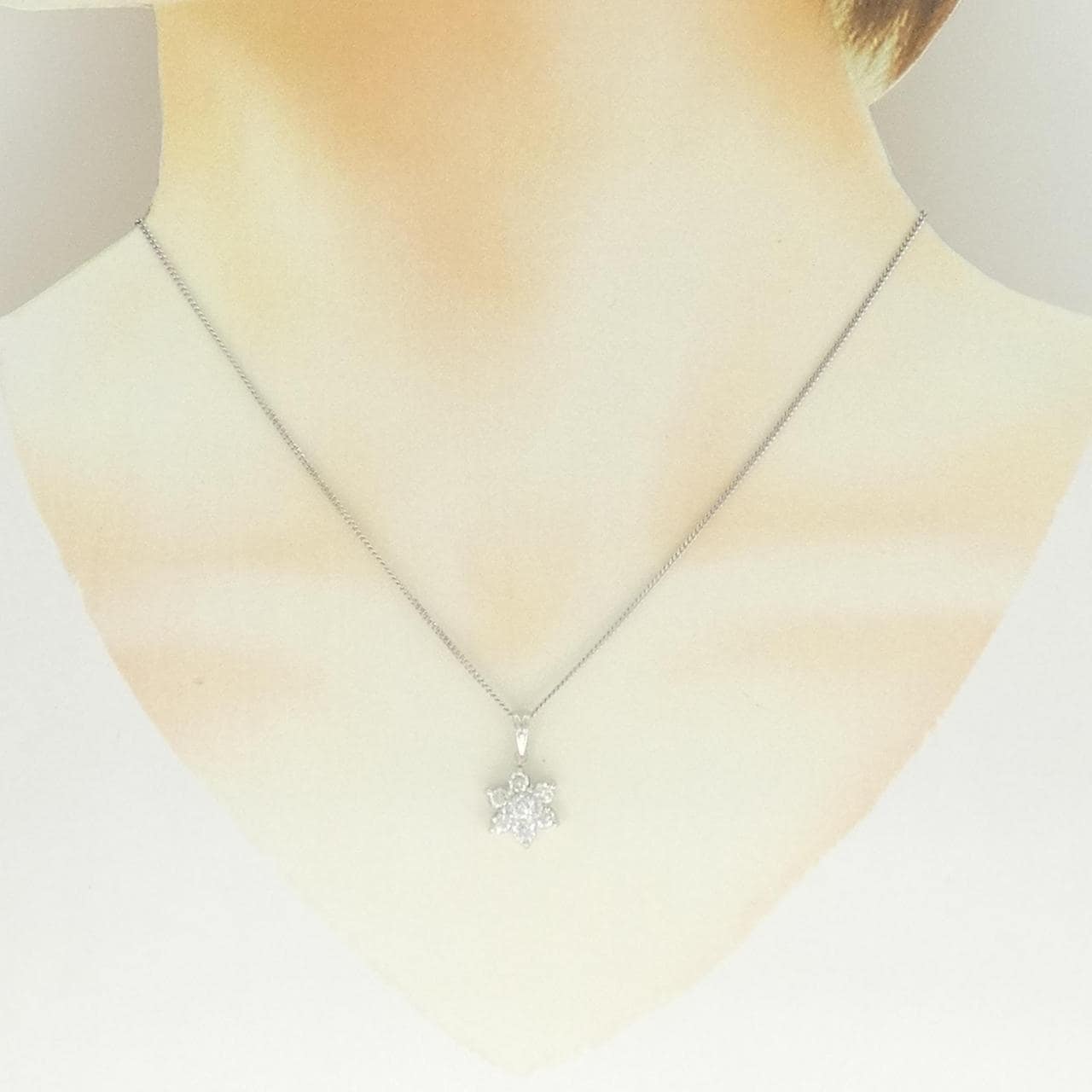 PT850 フラワー ダイヤモンド ネックレス 1.00CT