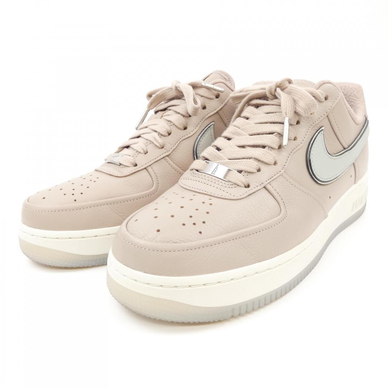 ナイキ NIKE スニーカー