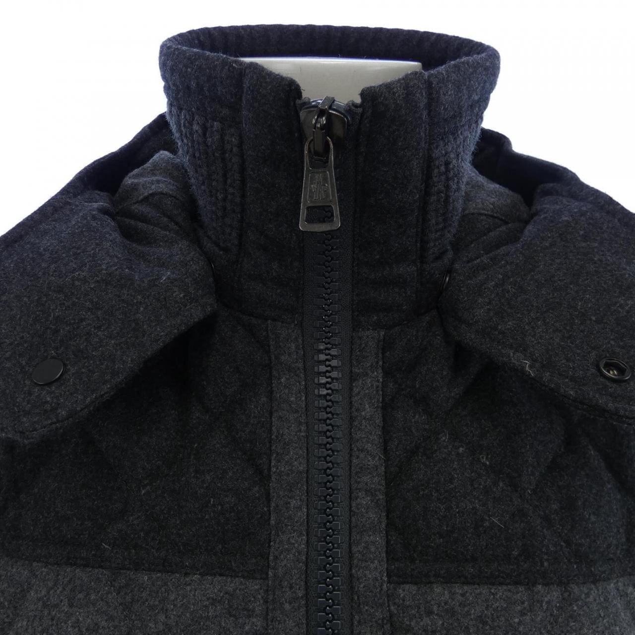 モンクレール MONCLER LABASTIDE ダウンジャケット