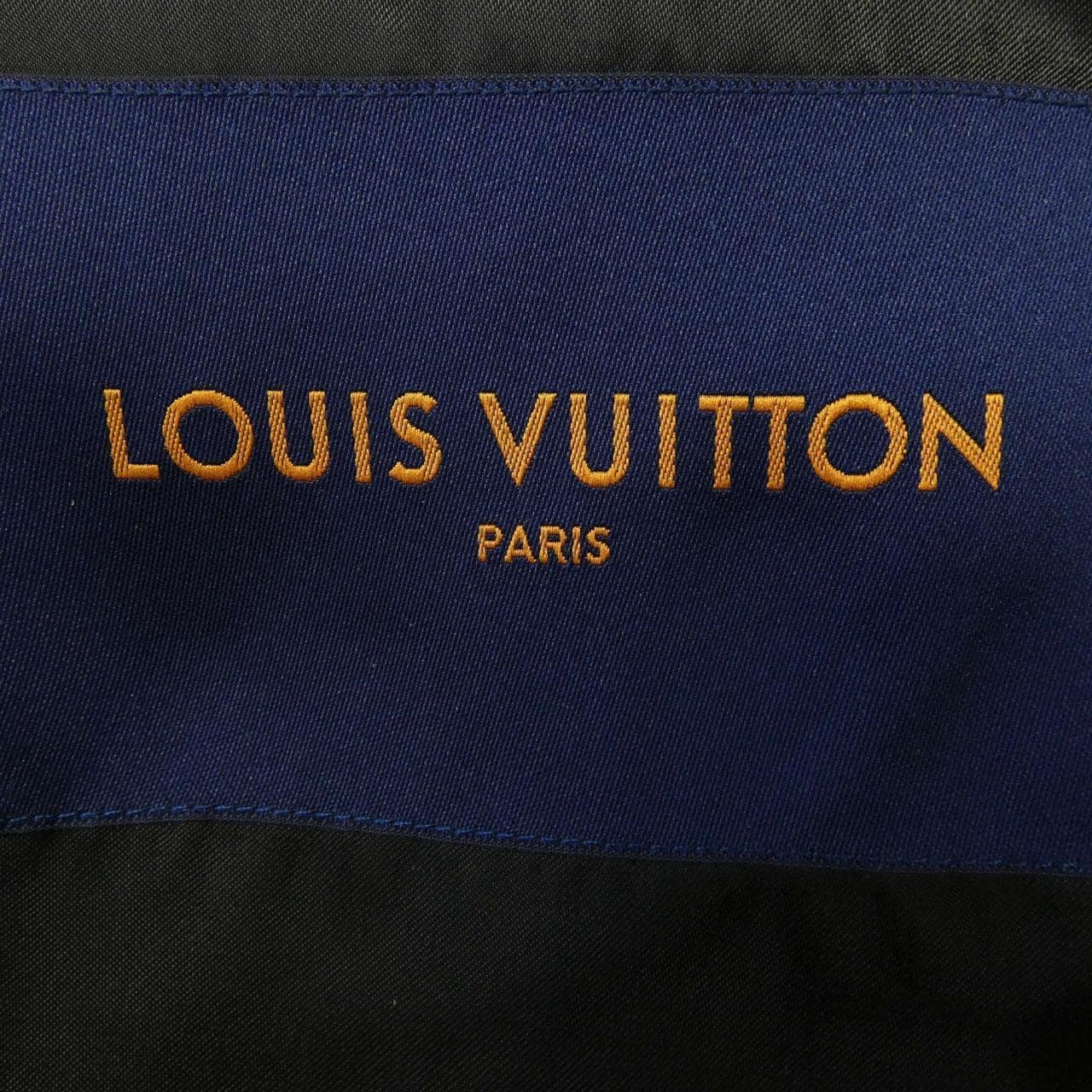 ルイヴィトン LOUIS VUITTON HQL70EBQV スタジャン