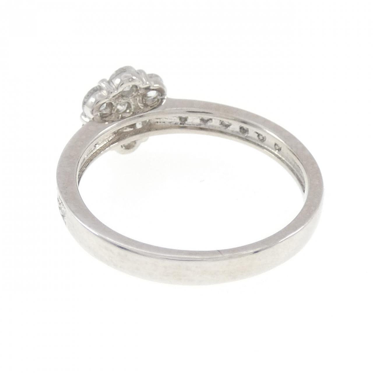PT900 フラワー ダイヤモンド リング 0.65CT