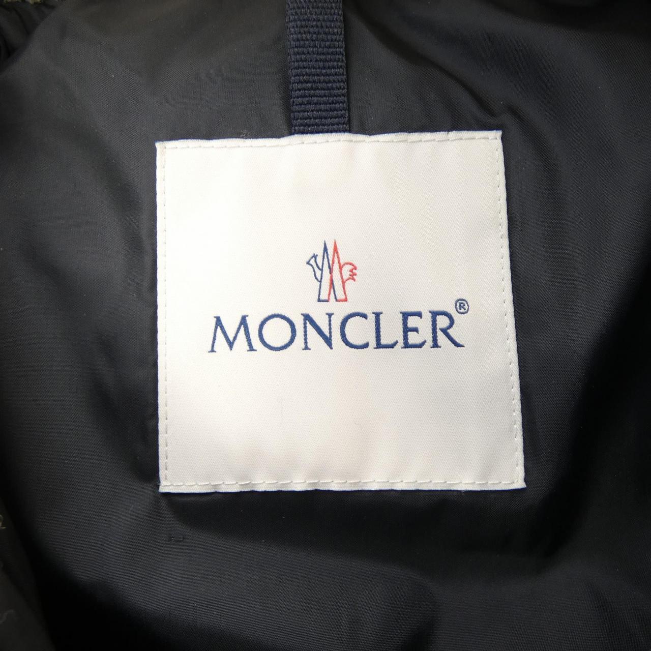 モンクレール MONCLER ダウンジャケット