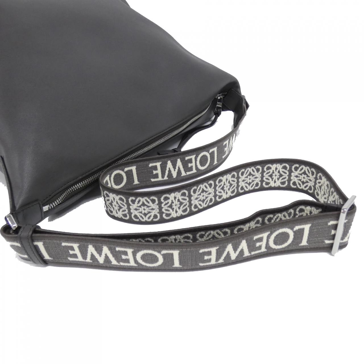 ロエベ キュービィ クロスボディ B906K70X13 ショルダーバッグ