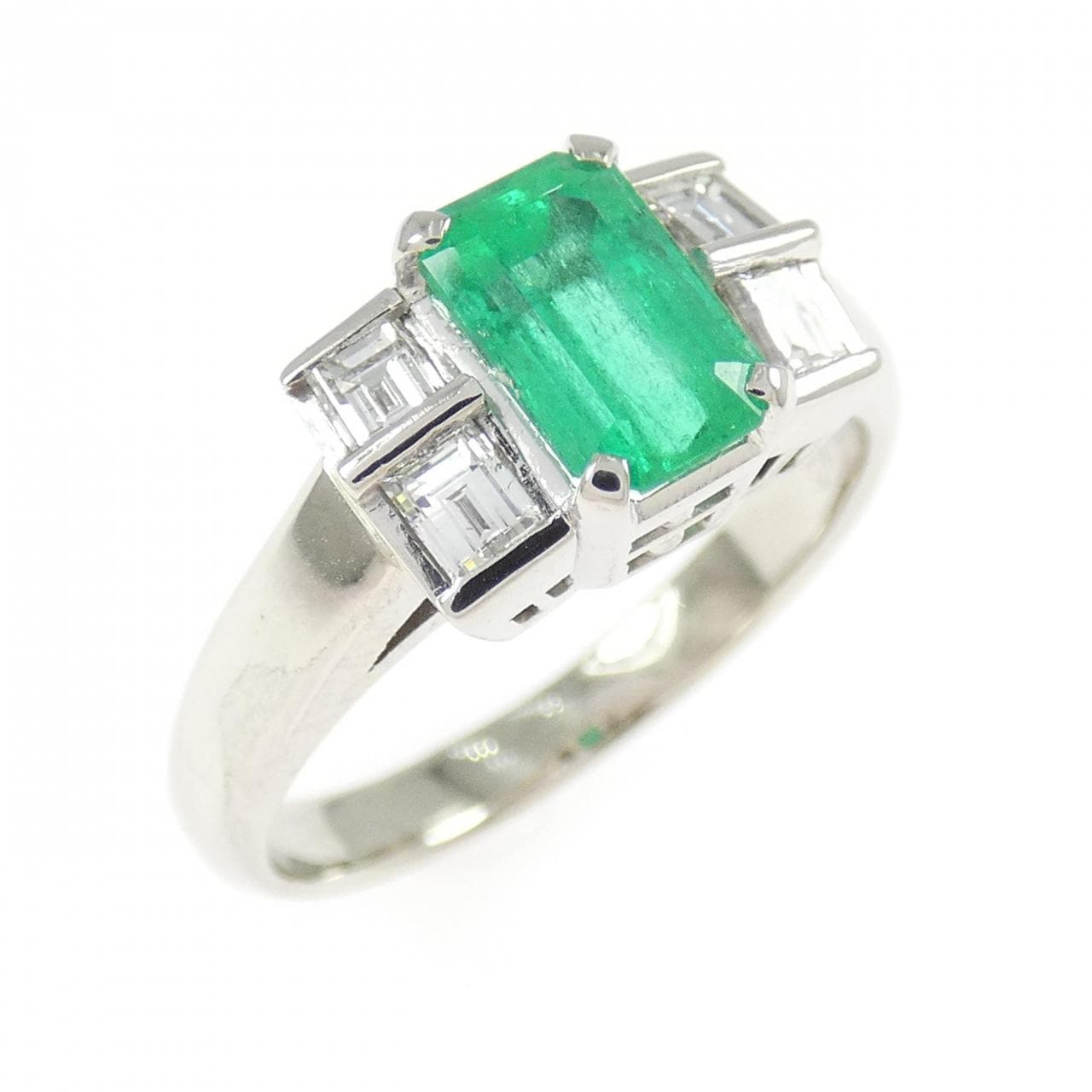 PT900 エメラルド リング 1.10CT