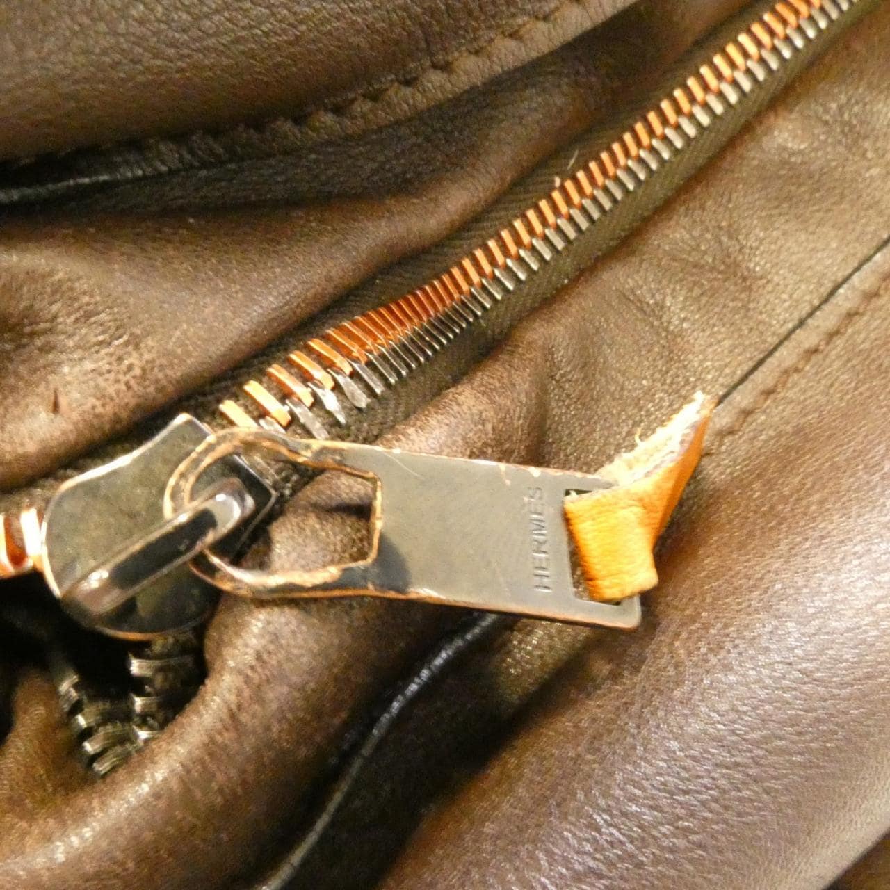 エルメス キャラバン ヴェルティカル MM 049022CK バッグ