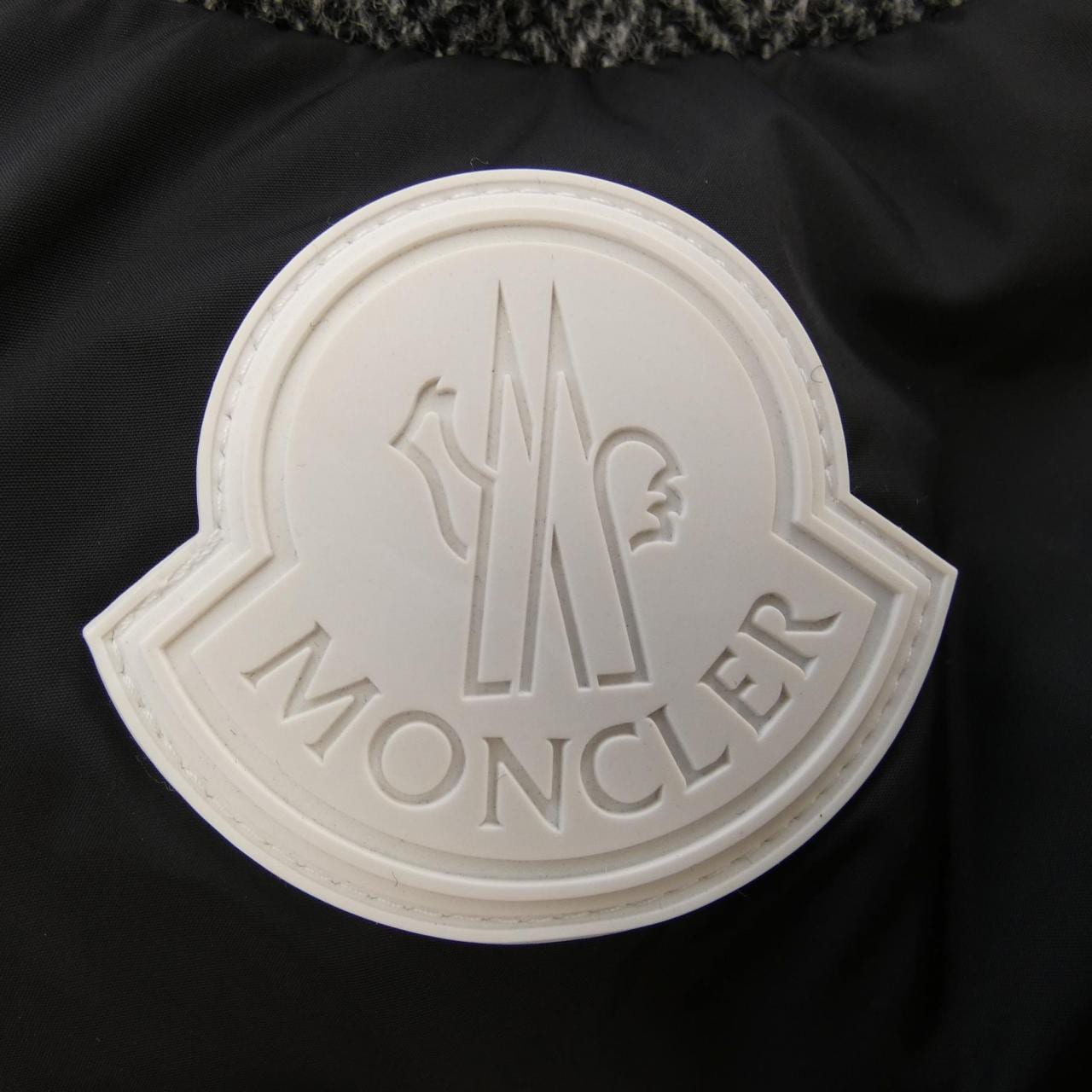 モンクレール MONCLER ダウンジャケット