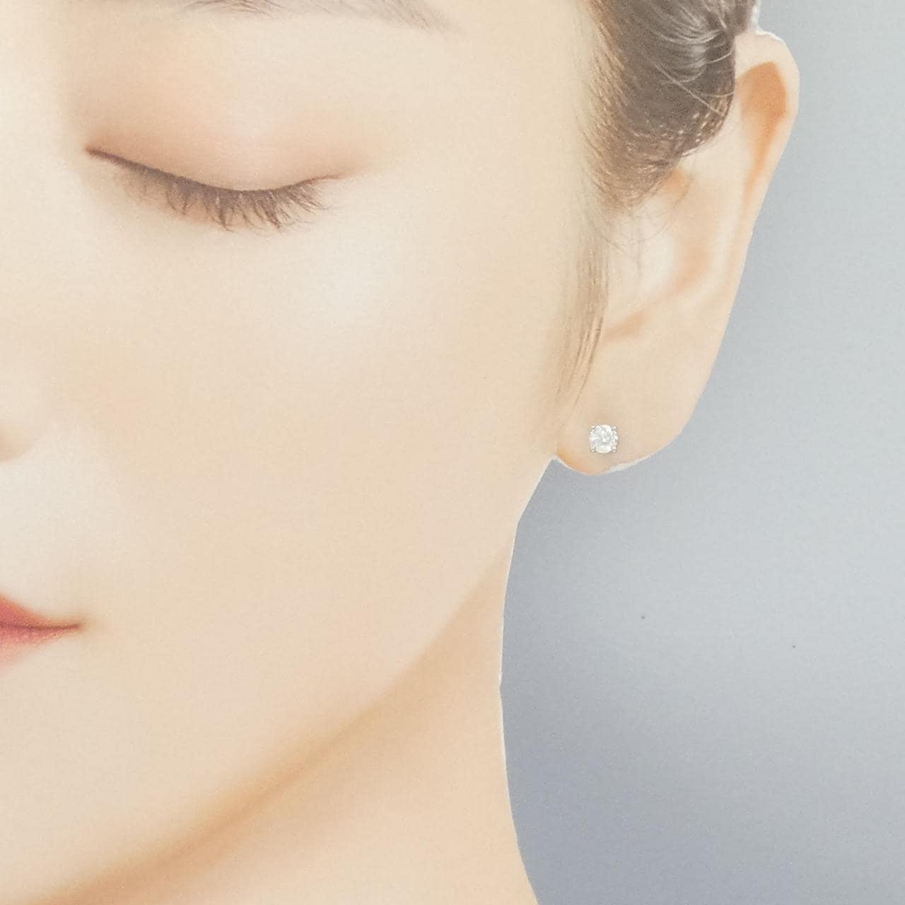 ティファニー ソリティア ピアス 0.26CT 0.26CT H VS1 EXT