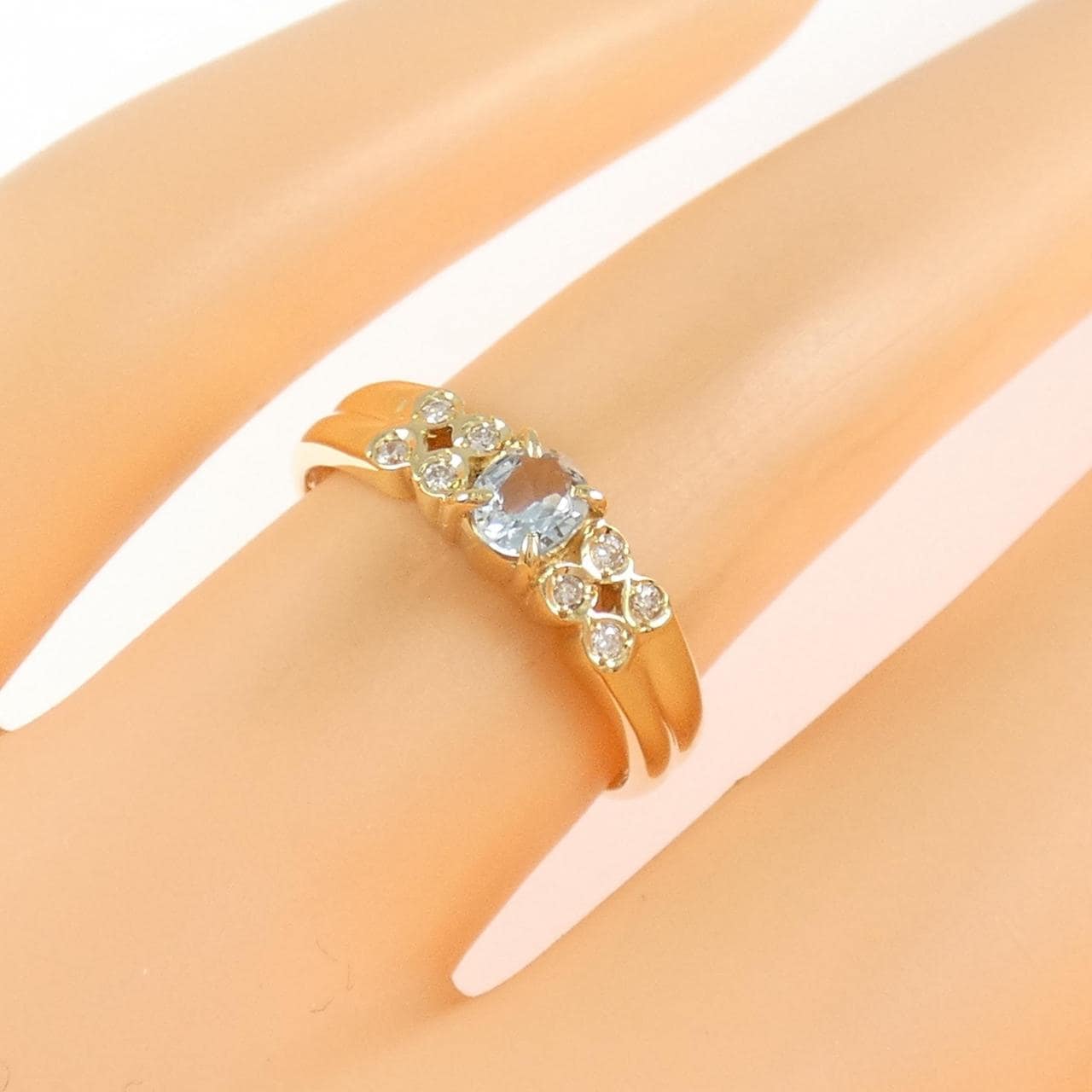 K18YG Aquamarine ring