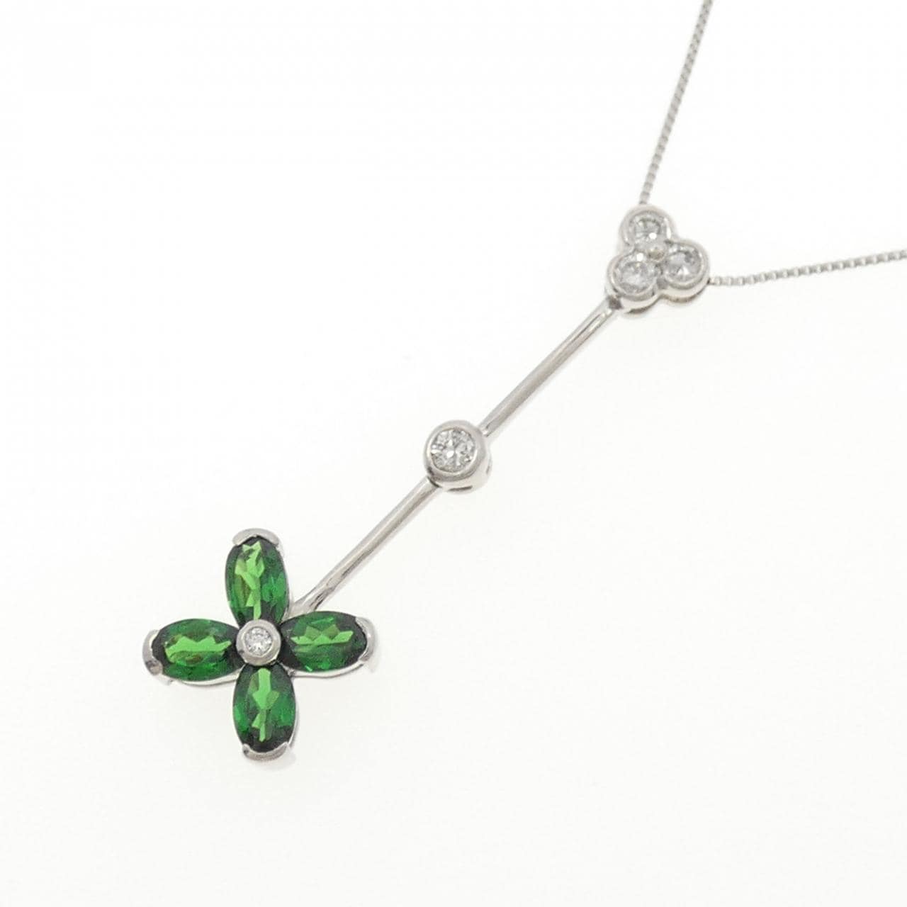 PT900/PT850 フラワー ガーネット ネックレス 1.04CT