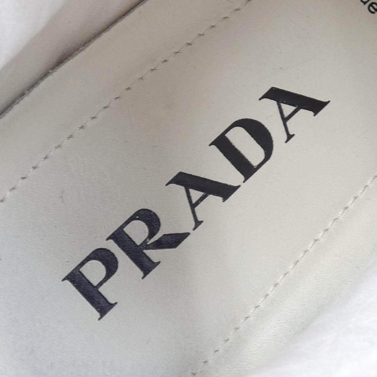 プラダ PRADA スニーカー