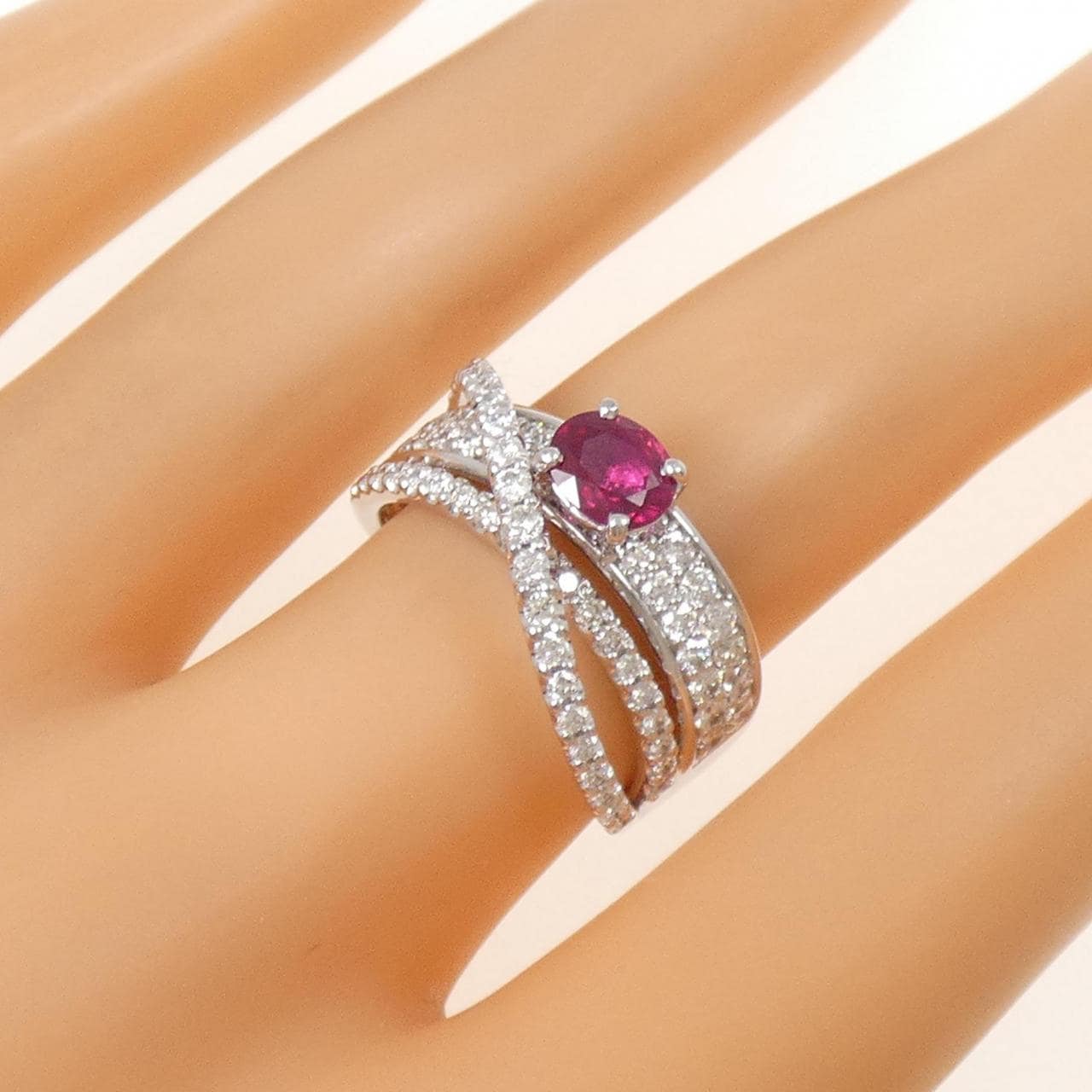 K18WG ルビー リング 0.74CT