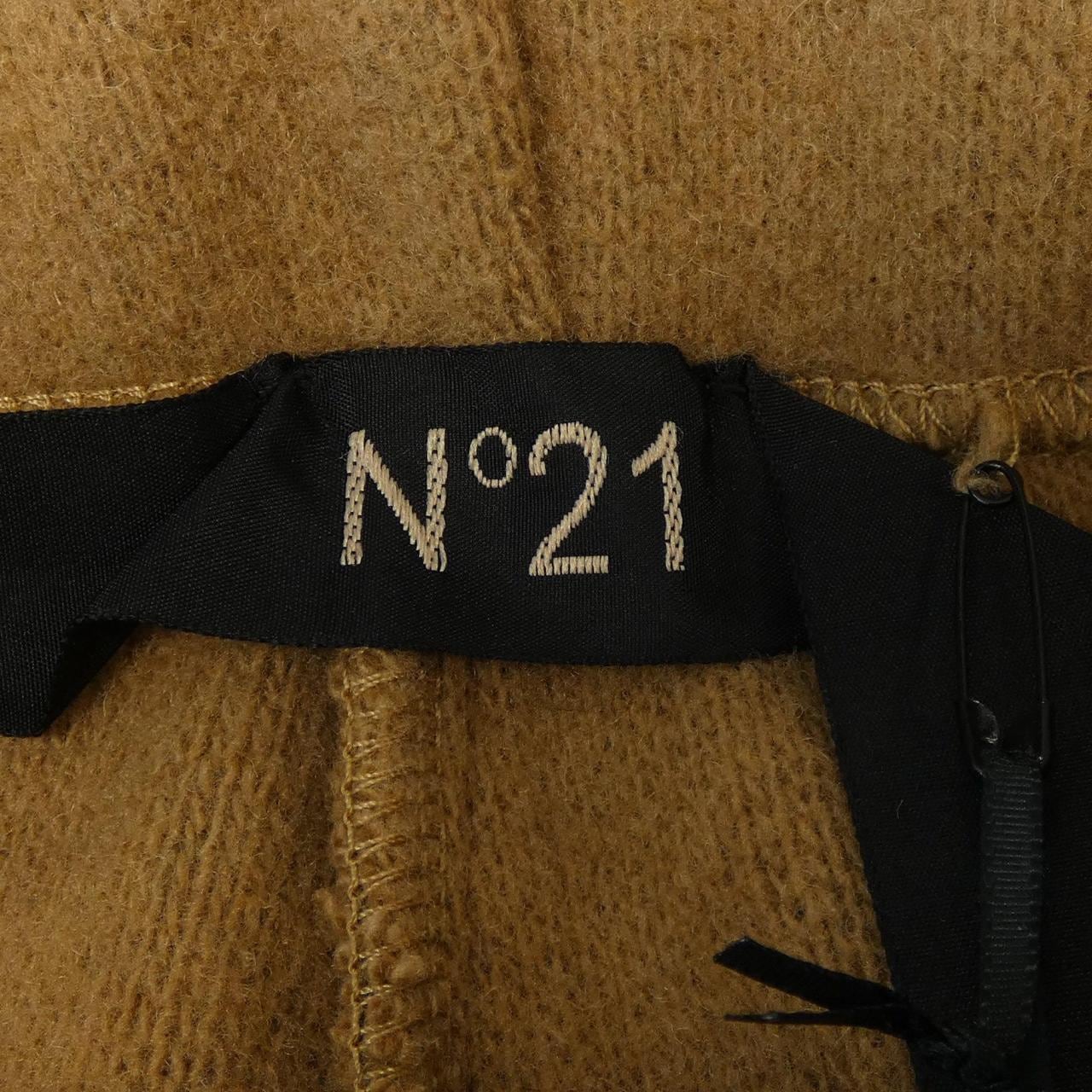 ヌメロヴェントゥーノ N°21 パンツ